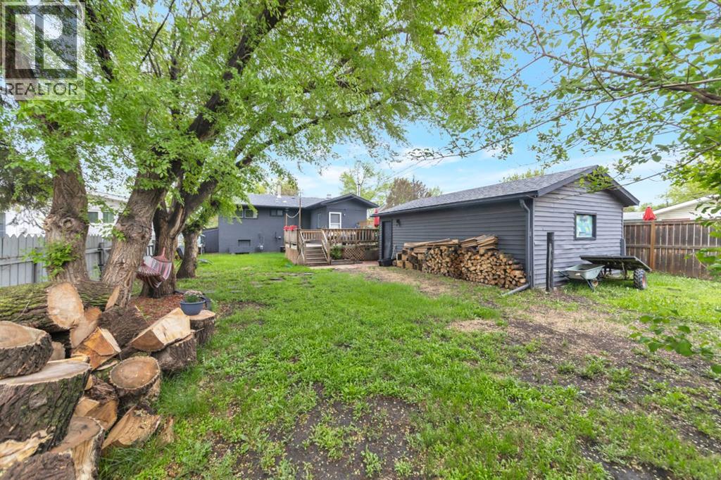 4910 58 Avenue — photo 31