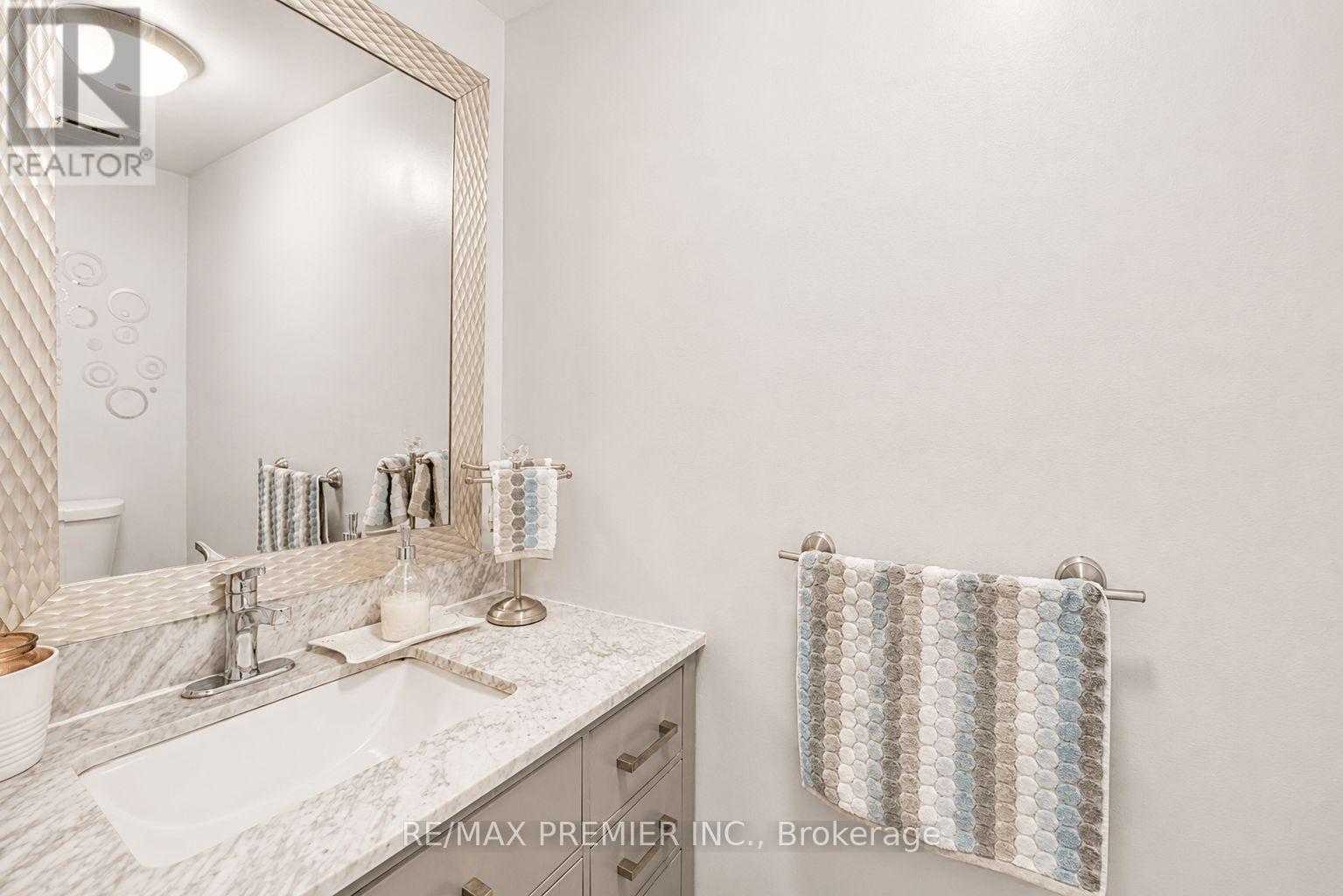55 DEERPARK CRESCENT - 12