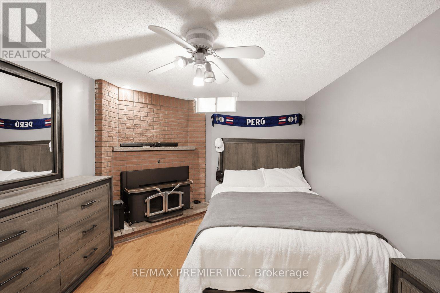 55 DEERPARK CRESCENT - 35