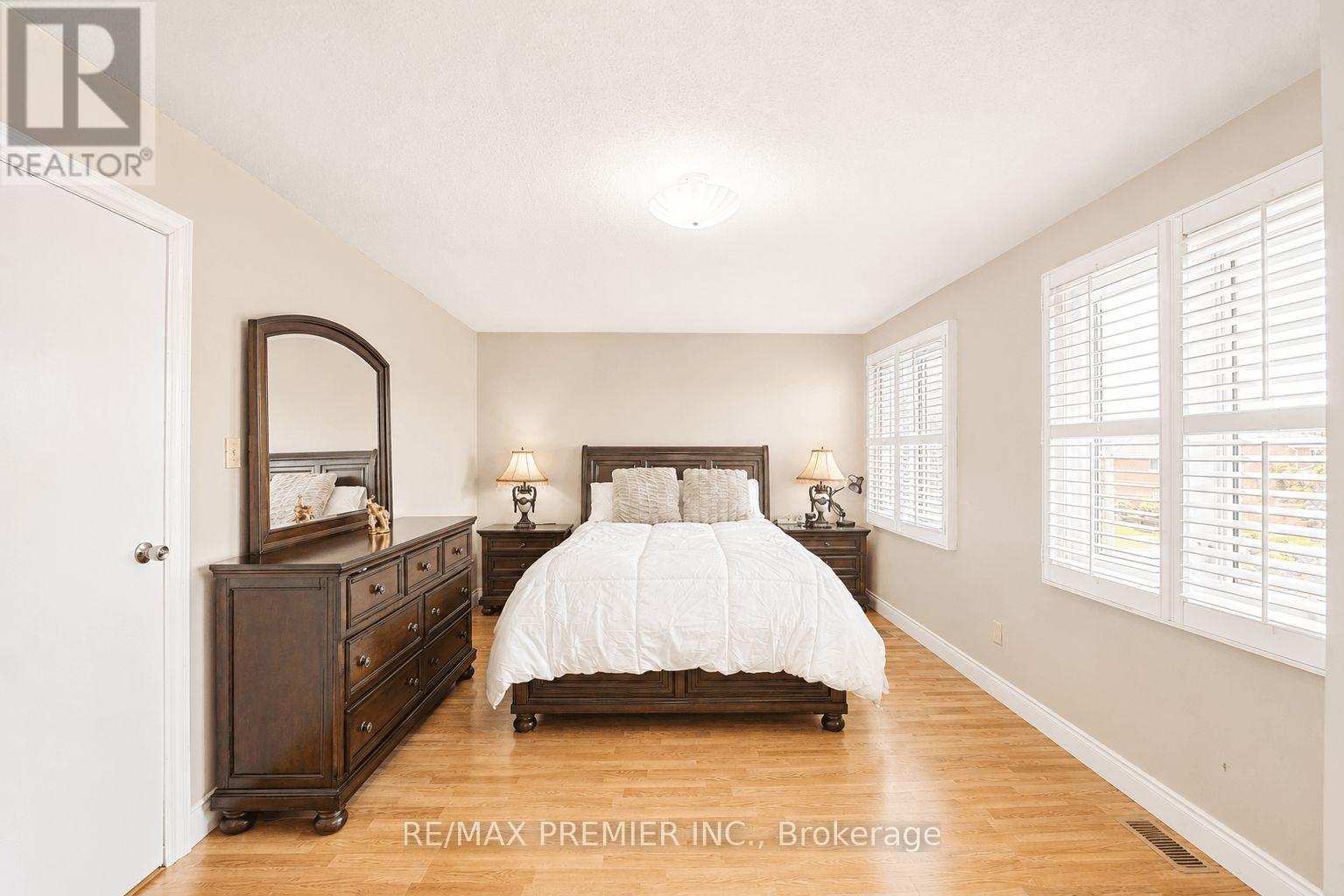 55 DEERPARK CRESCENT - 23