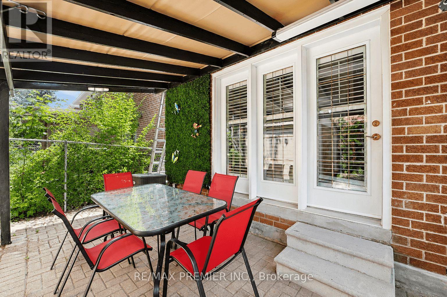 55 DEERPARK CRESCENT - 42
