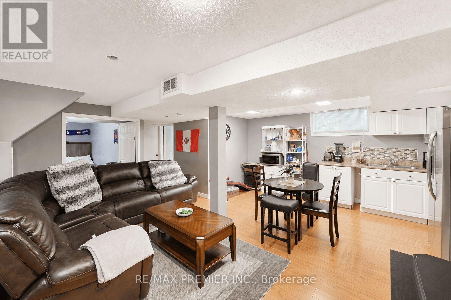 55 DEERPARK CRESCENT - 34