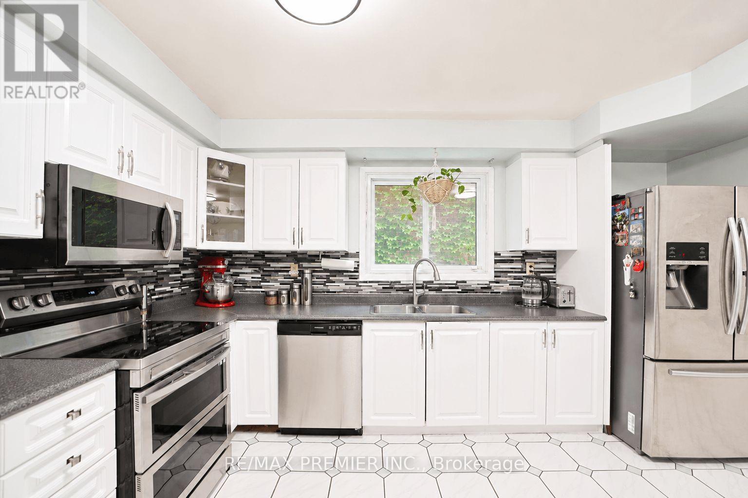 55 DEERPARK CRESCENT - 7
