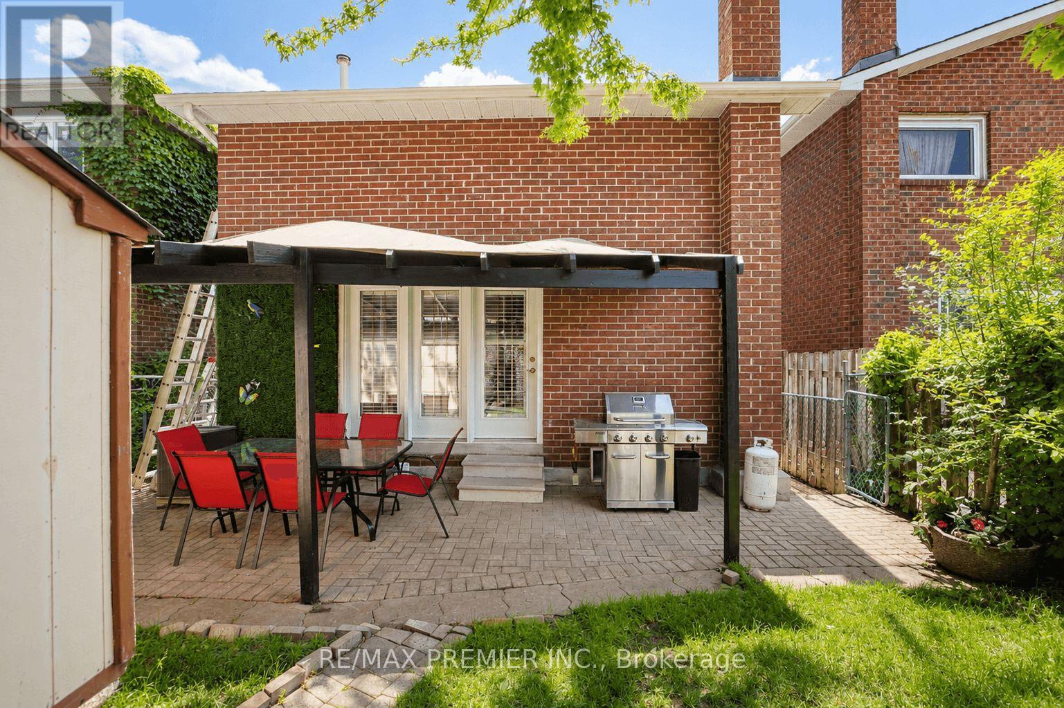 55 DEERPARK CRESCENT - 43