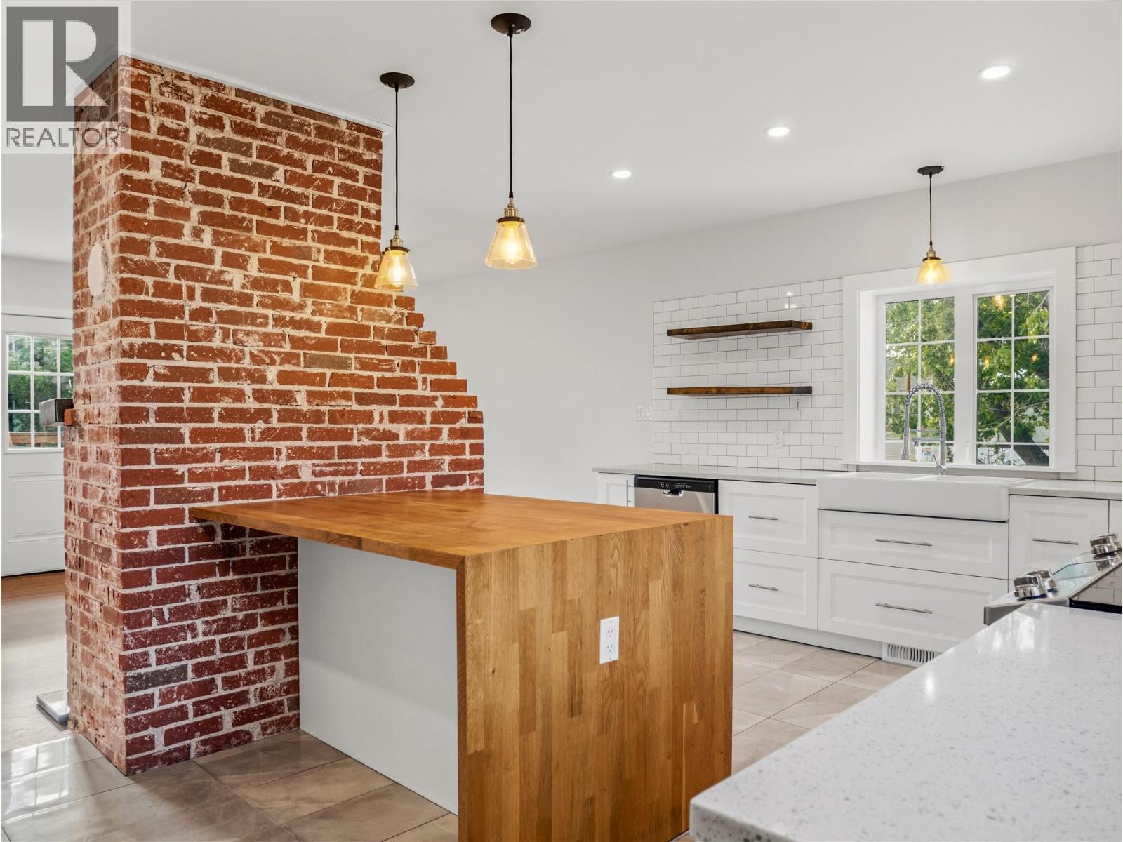1229 105 Avenue - Image 18