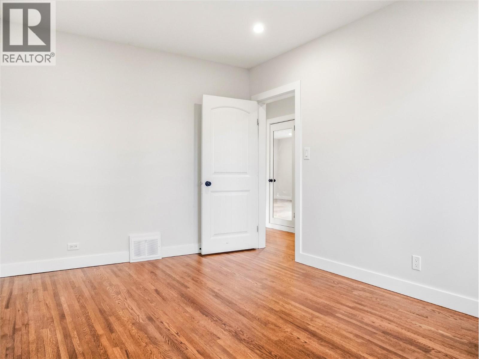 1229 105 Avenue - Image 23