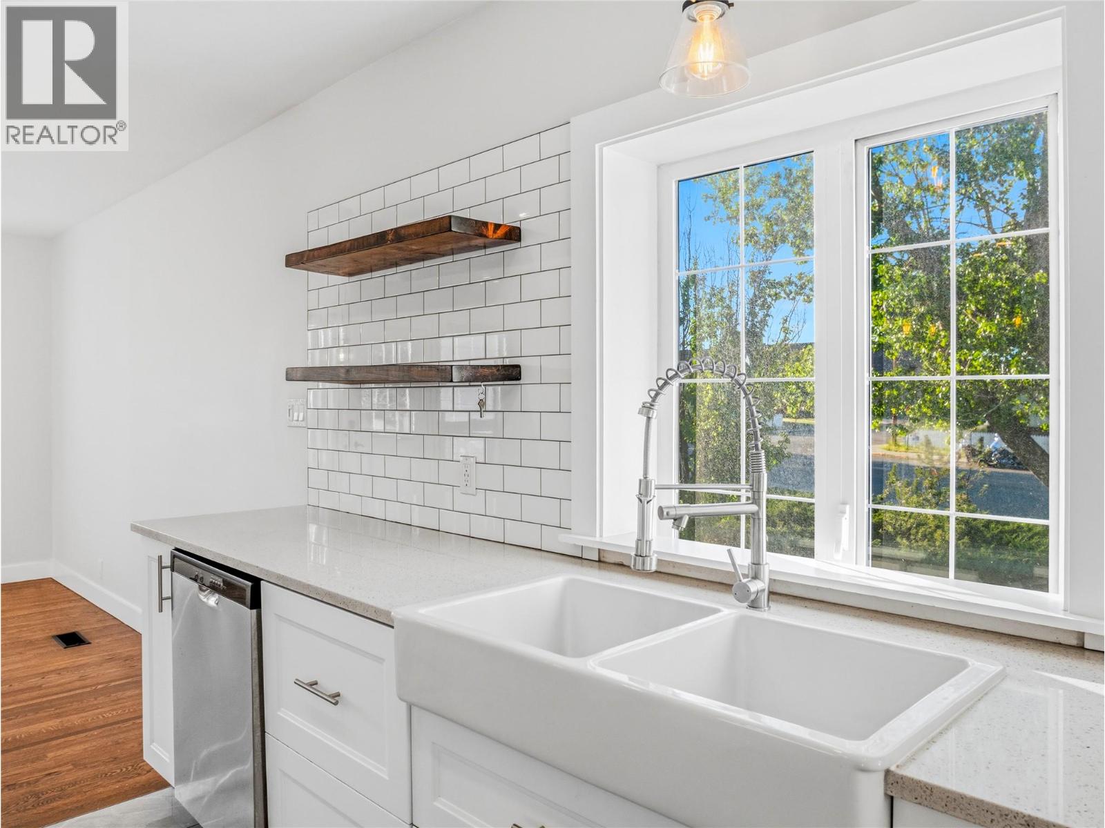 1229 105 Avenue - Image 13