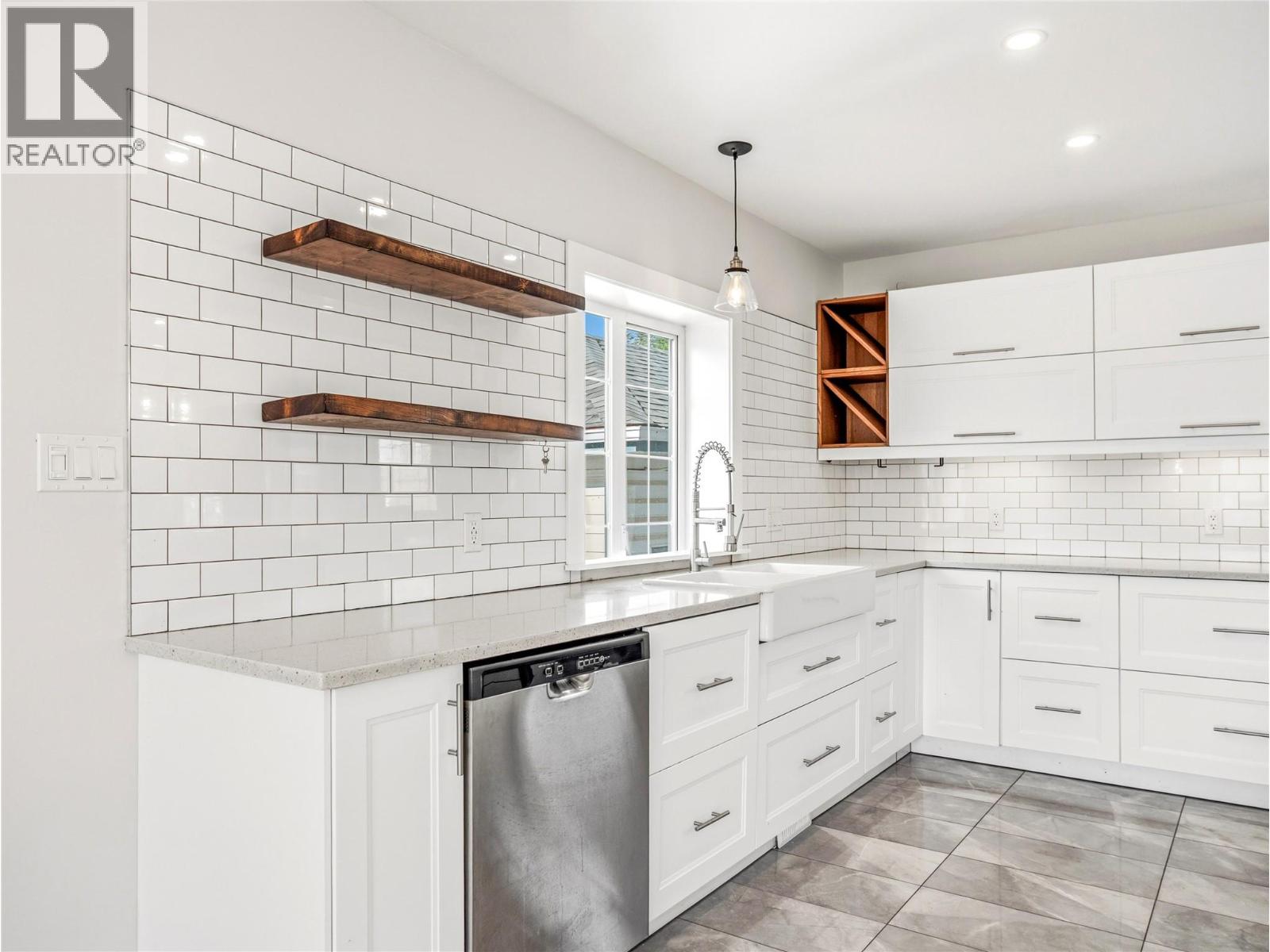 1229 105 Avenue - Image 12