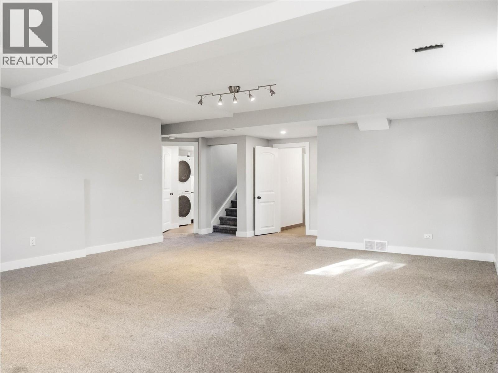 1229 105 Avenue - 35