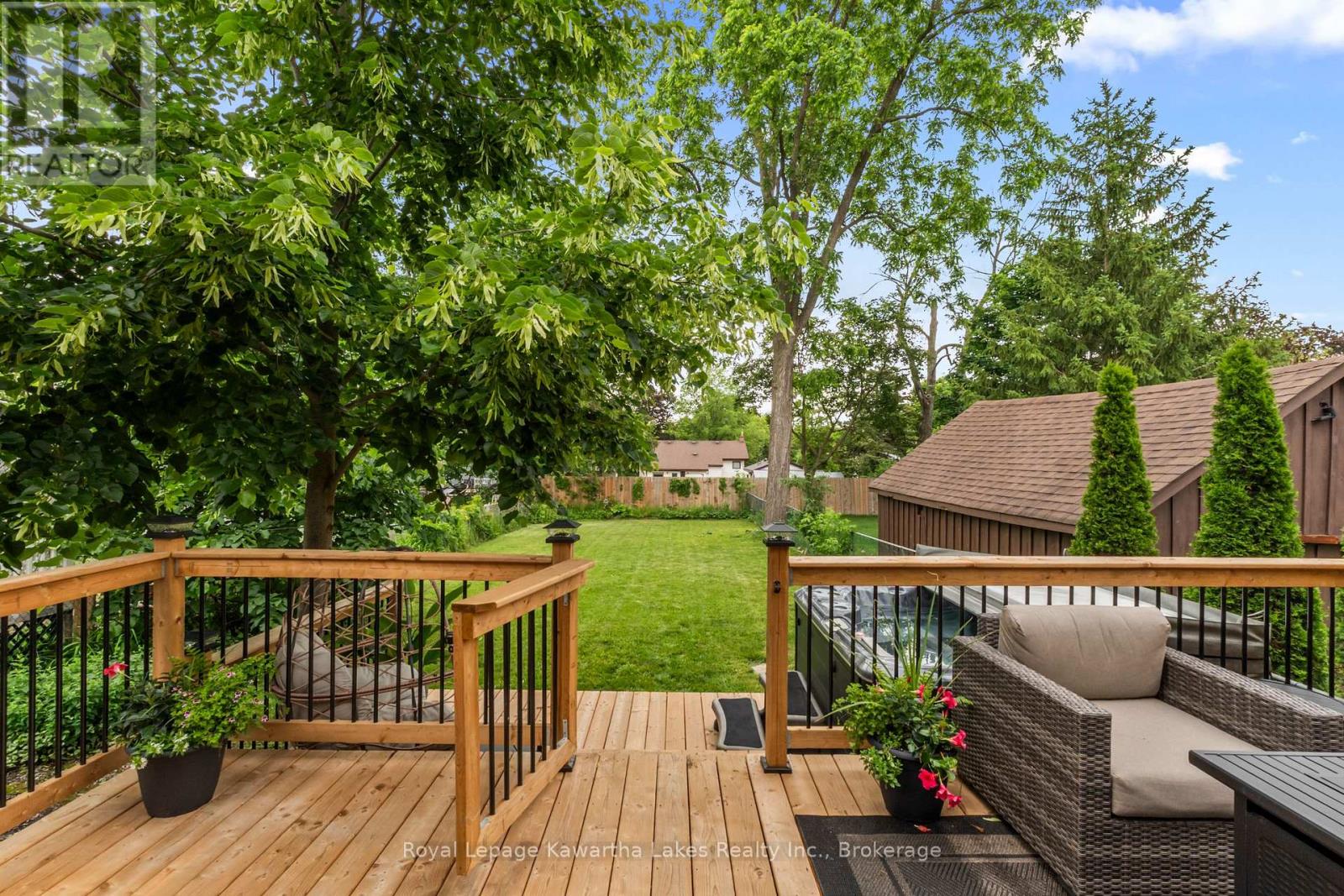 32 SIMCOE STREET - 3