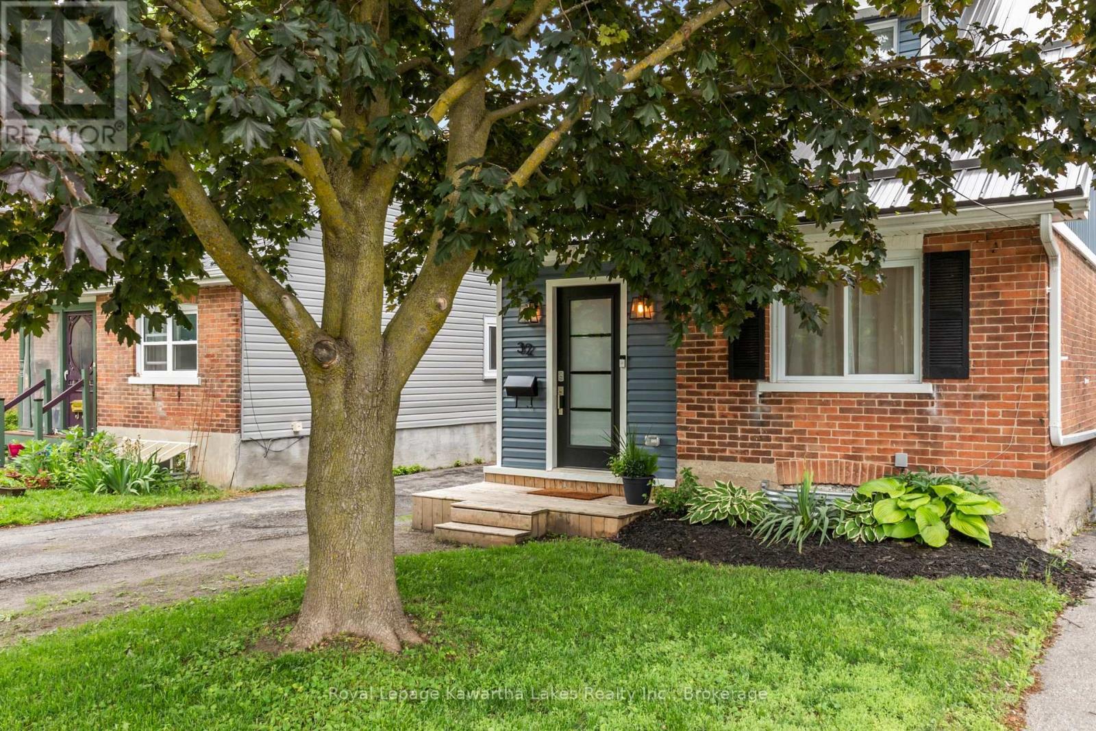 32 SIMCOE STREET - 5