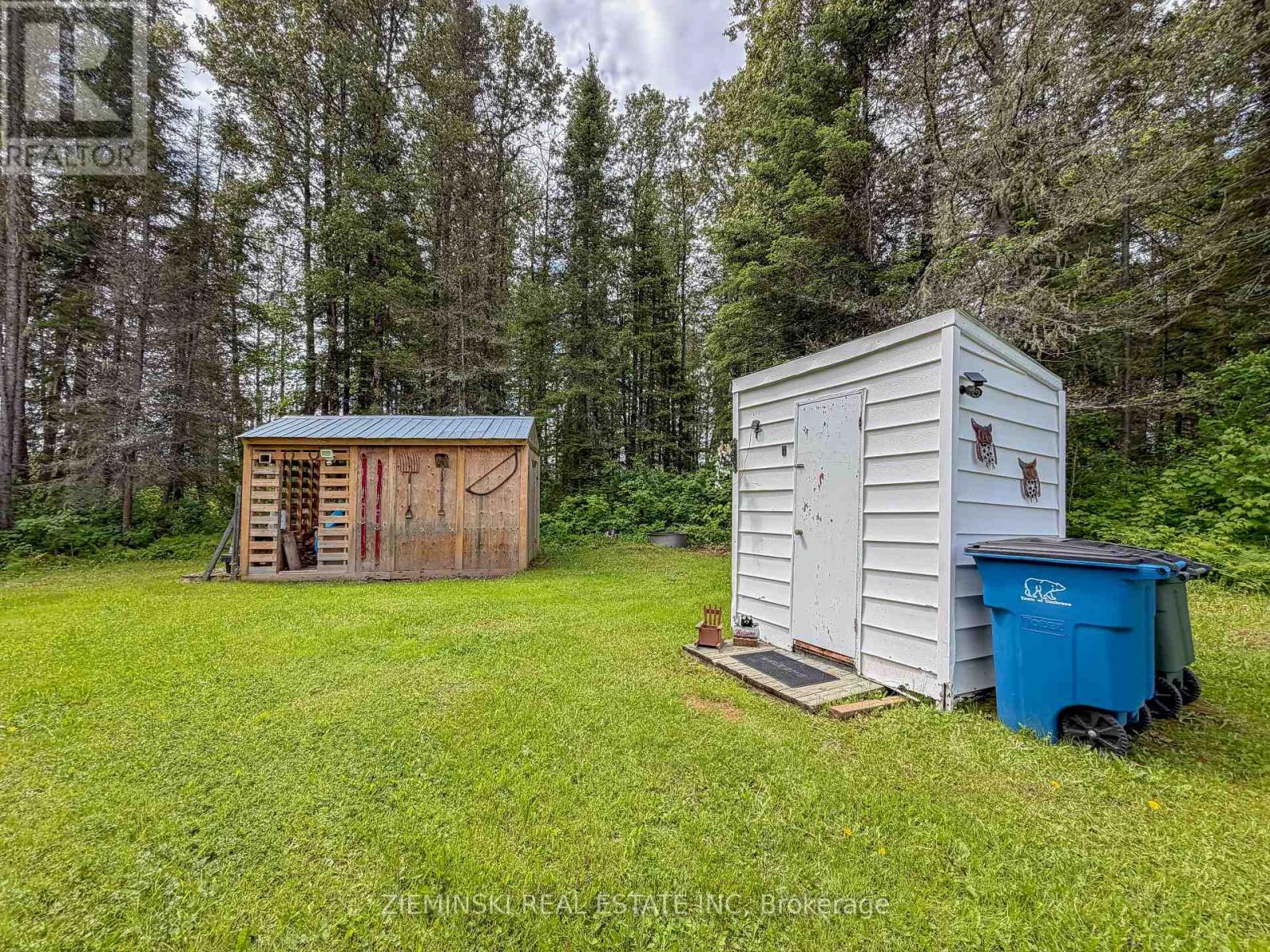 22 RAPIDS AVENUE - 14