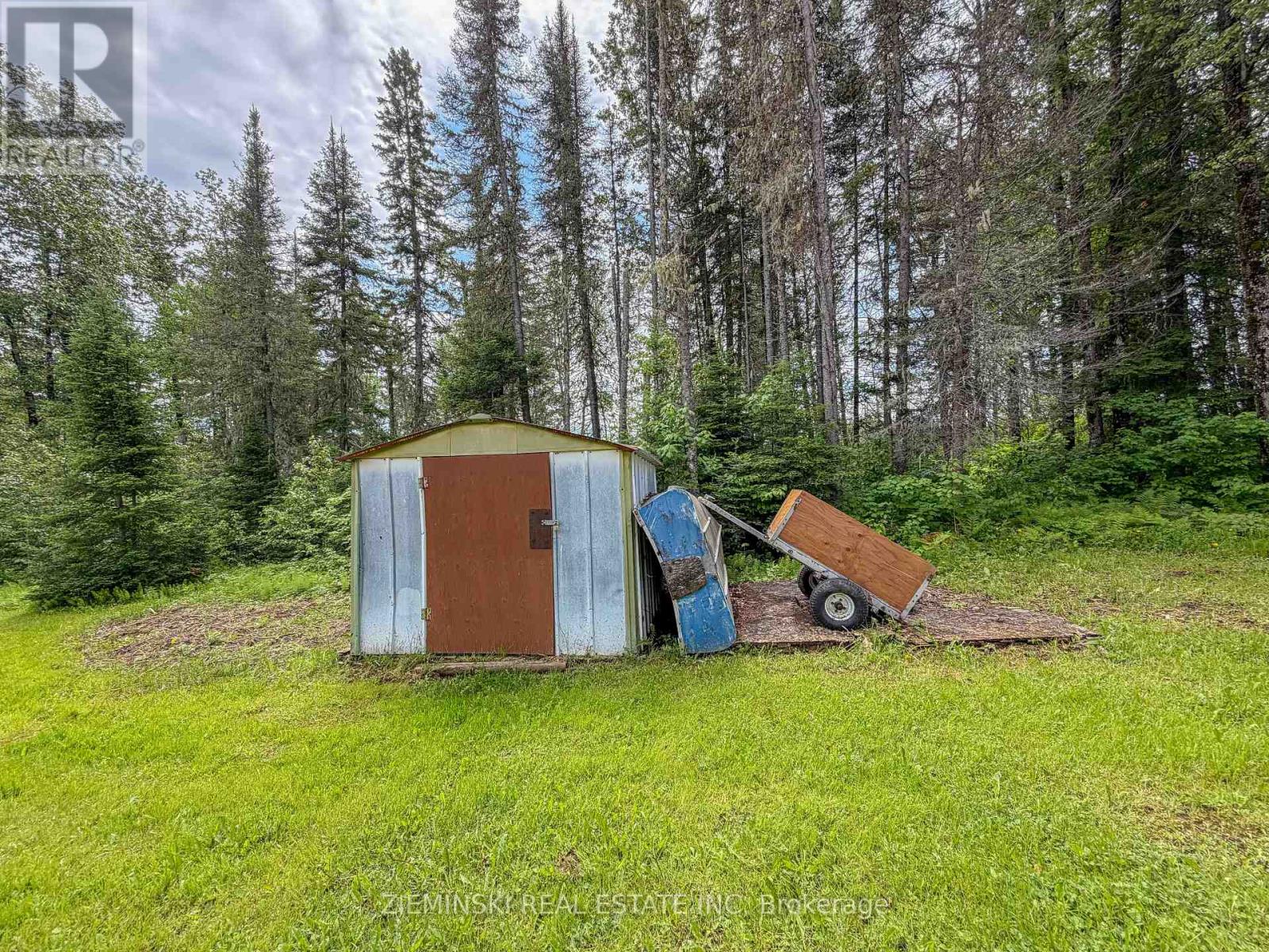22 RAPIDS AVENUE - 15