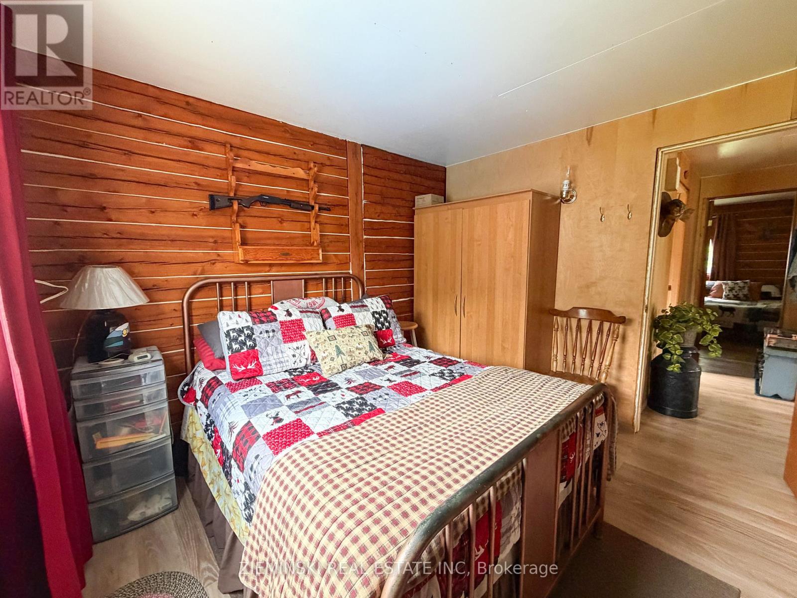 22 RAPIDS AVENUE - 7