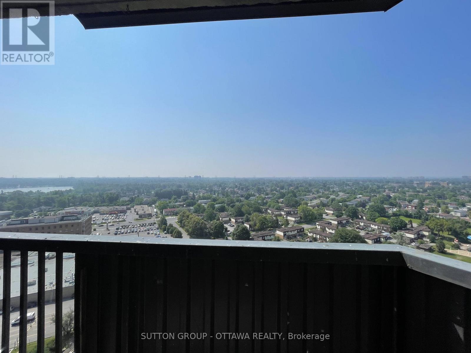 #1908 900 DYNES ROAD - 14