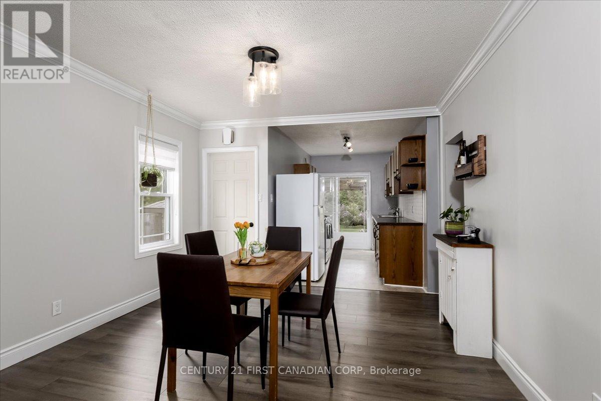 747 WHETTER AVENUE - 16