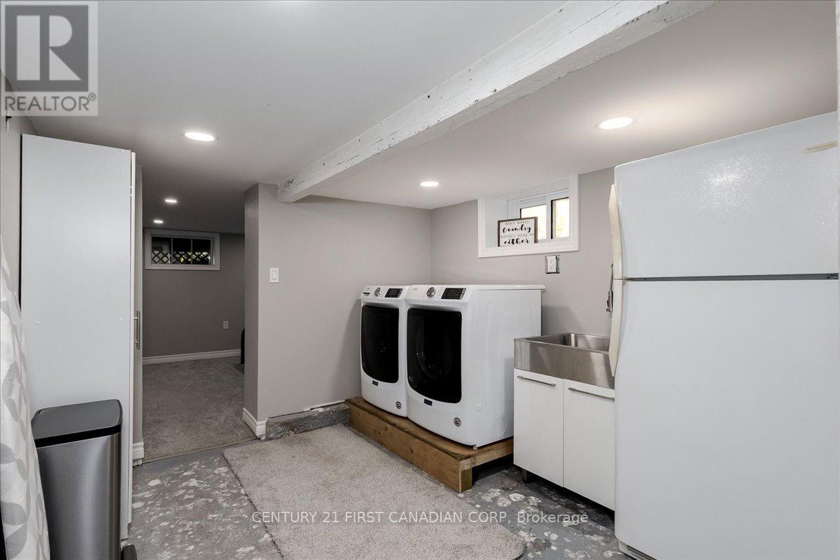 747 WHETTER AVENUE - 27