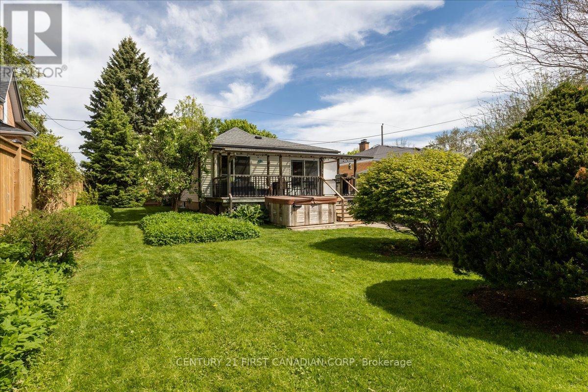 747 WHETTER AVENUE - 38