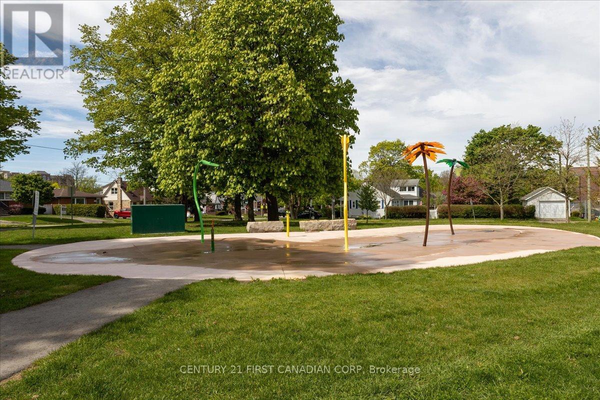 747 WHETTER AVENUE - 43