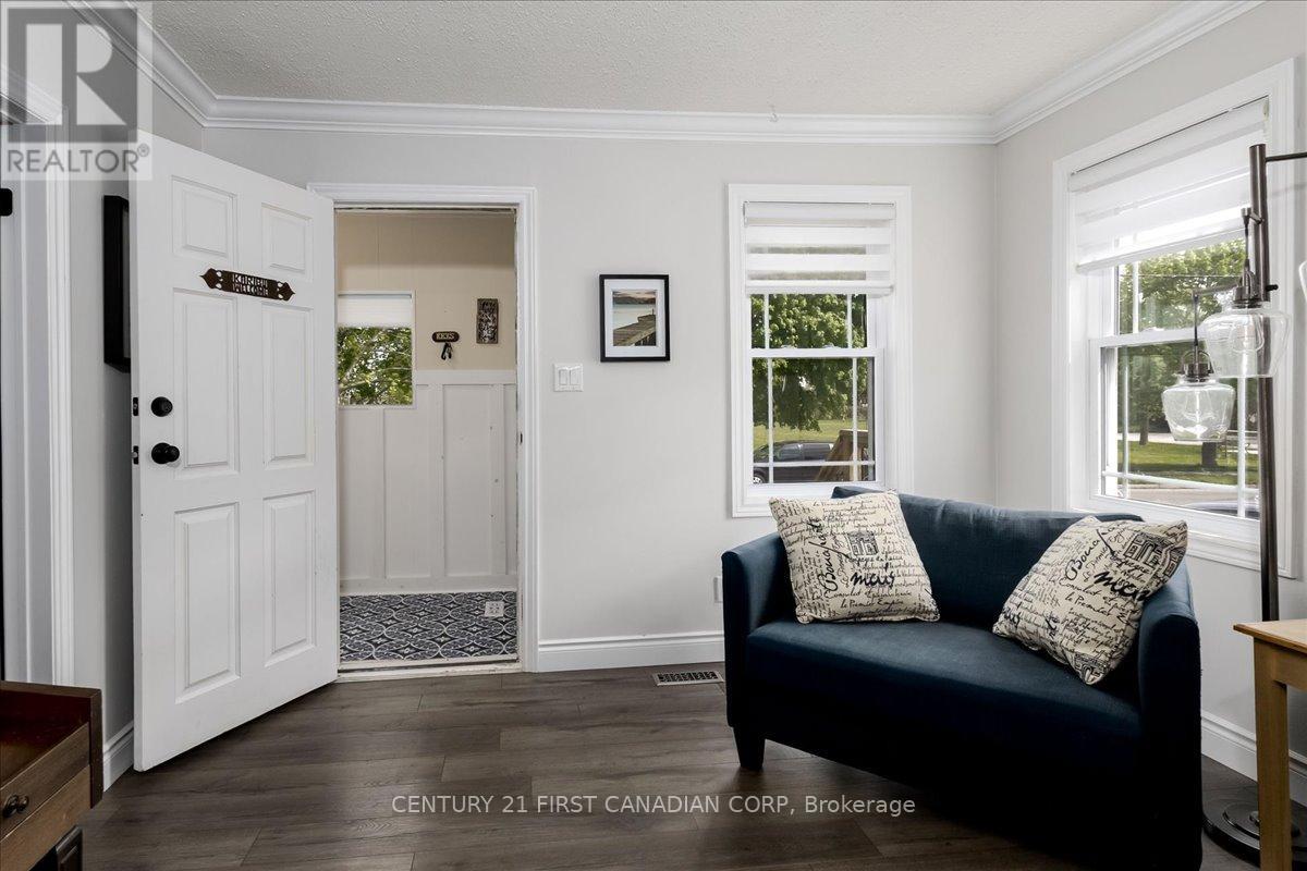 747 WHETTER AVENUE - 9