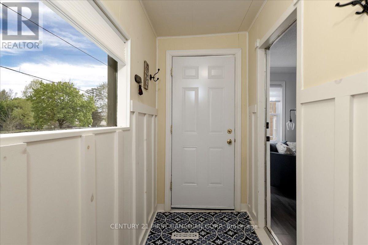 747 WHETTER AVENUE - 7