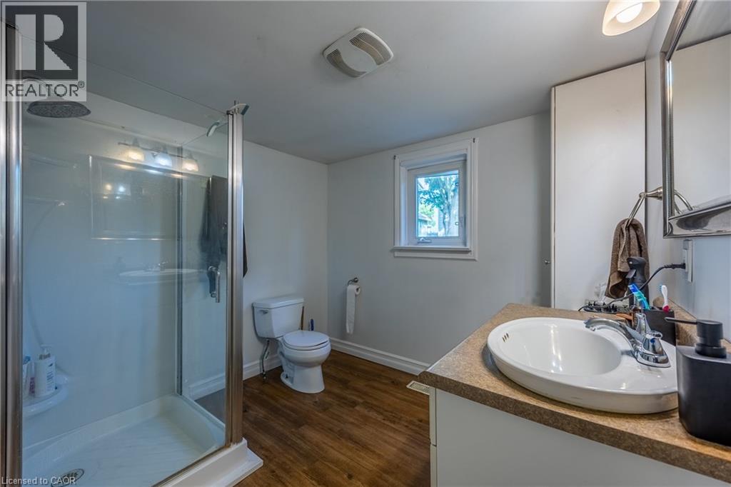 122 QUEEN Street - 17
