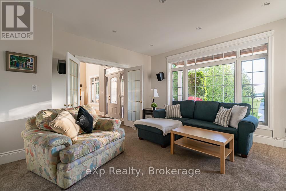 141 BAY STREET - 12