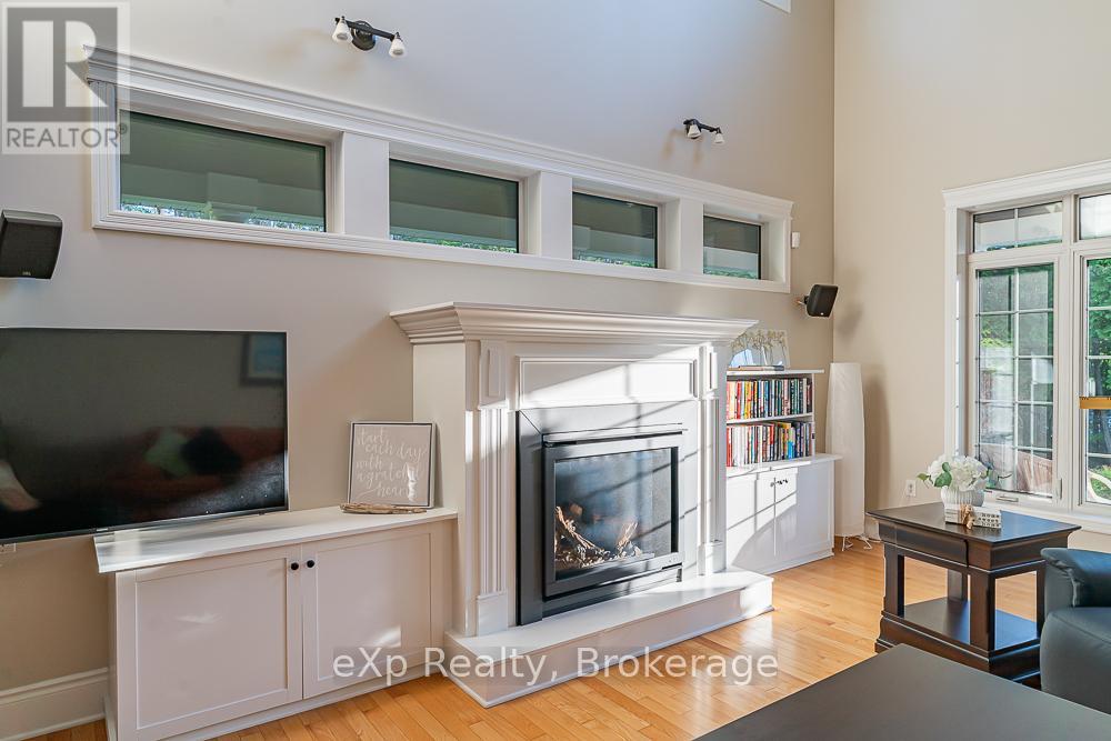 141 BAY STREET - 19