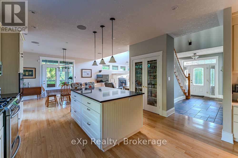 141 BAY STREET - 28