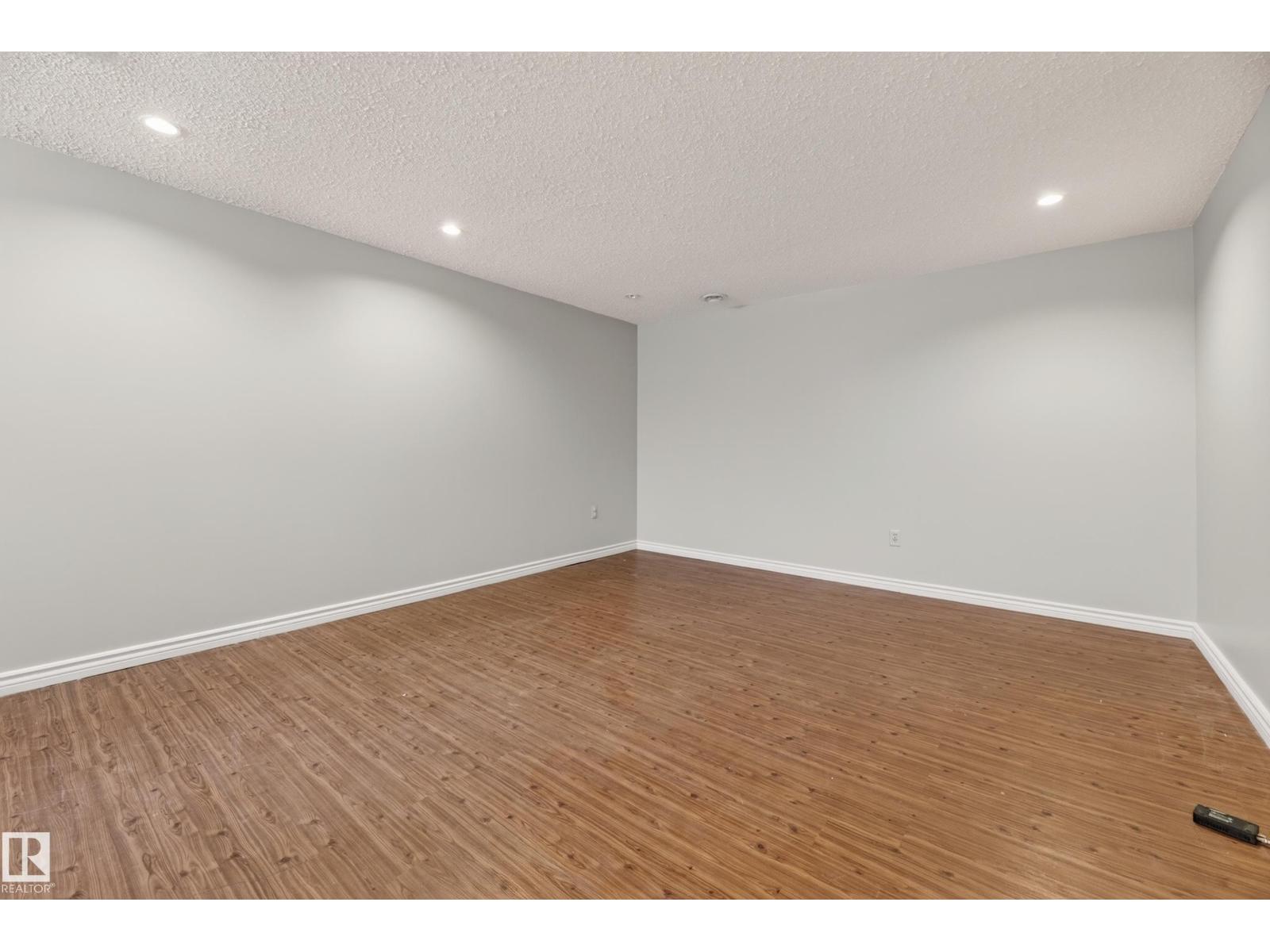 9629 81 ST — photo 31