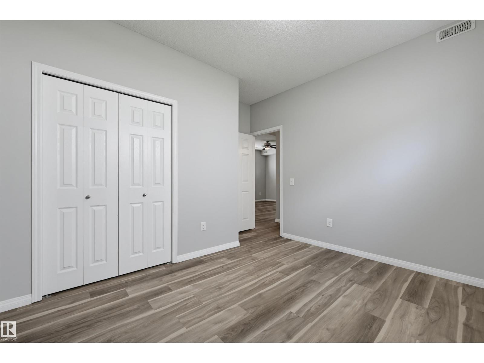 #23 6520 2 AV SW - 14
