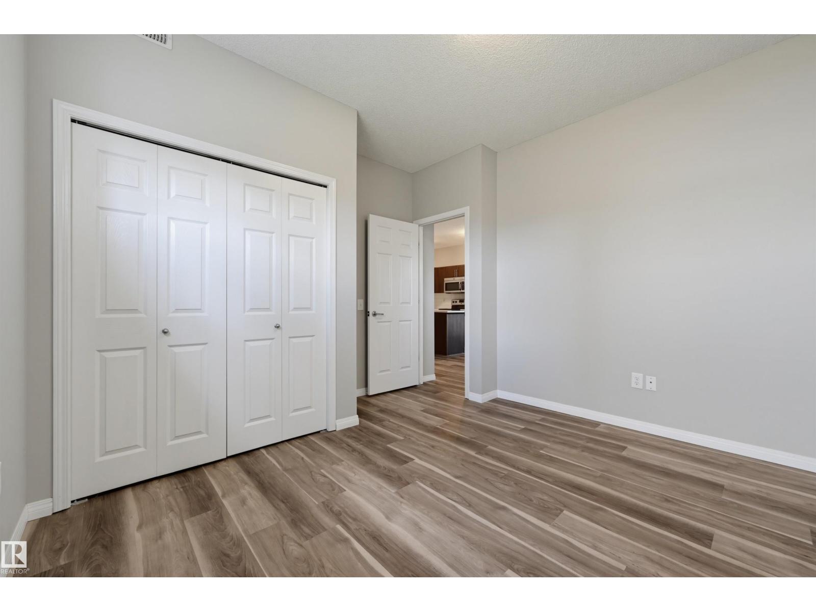 #23 6520 2 AV SW - 16