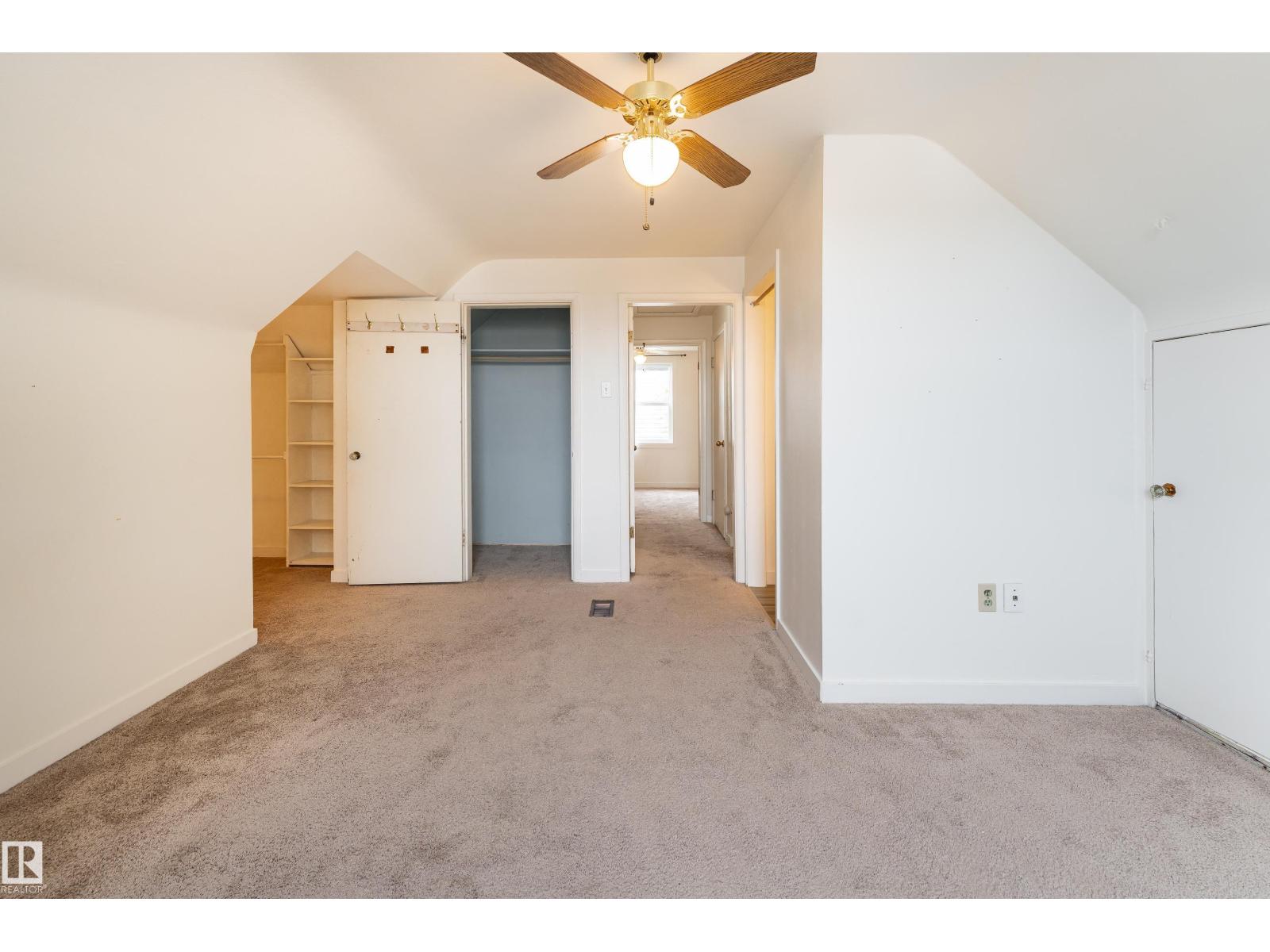 7528 82 AV NW — photo 31