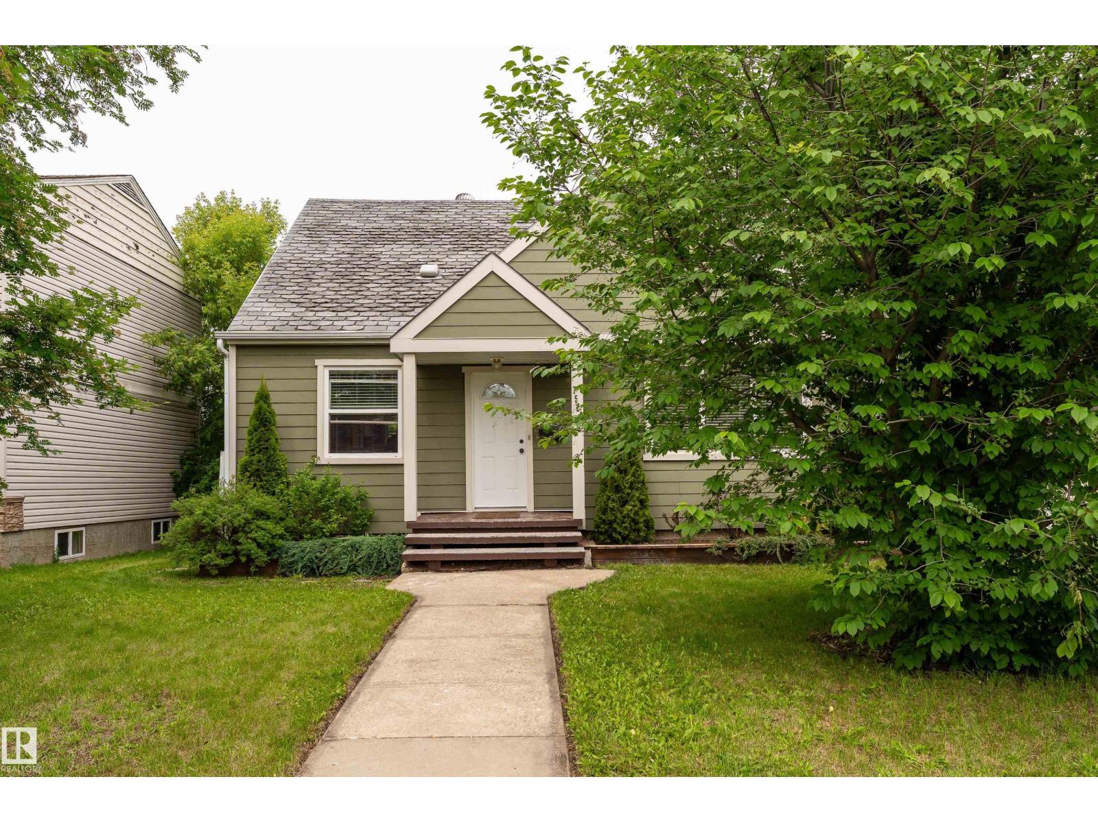7528 82 AV NW — photo 53