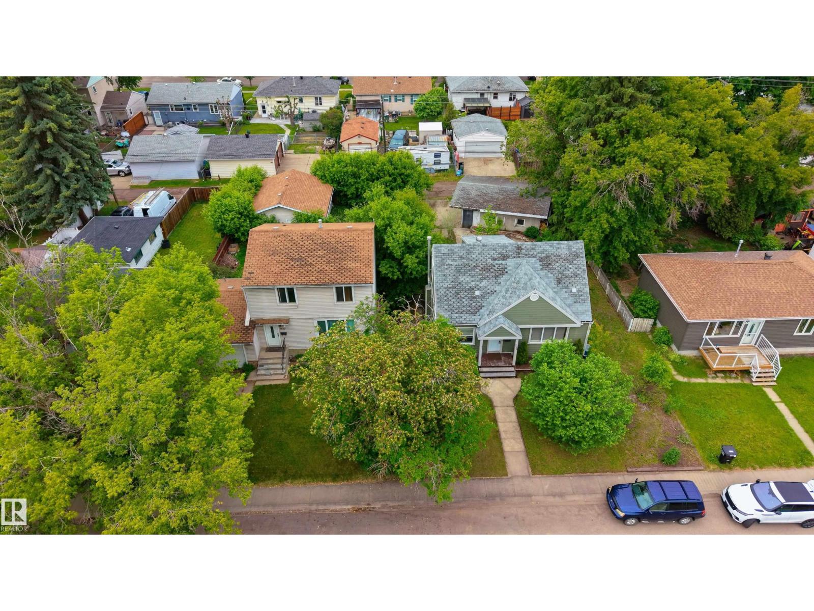 7528 82 AV NW — photo 58
