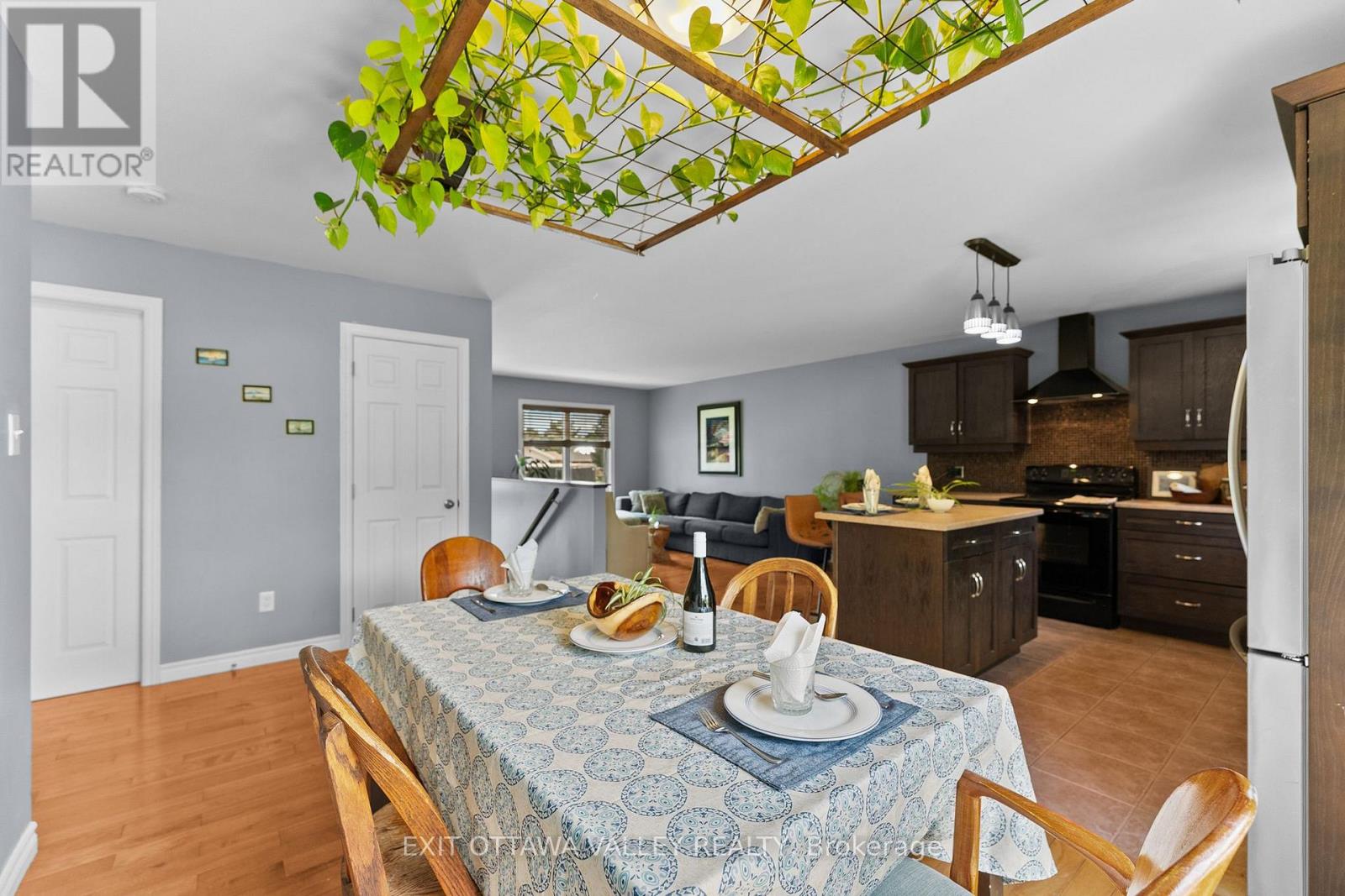 9 MINTO STREET - 12