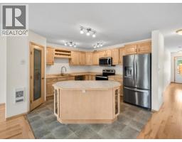4pc Bathroom - 230 Keno Way, Whitehorse, YT Y1A0S4 Photo 7