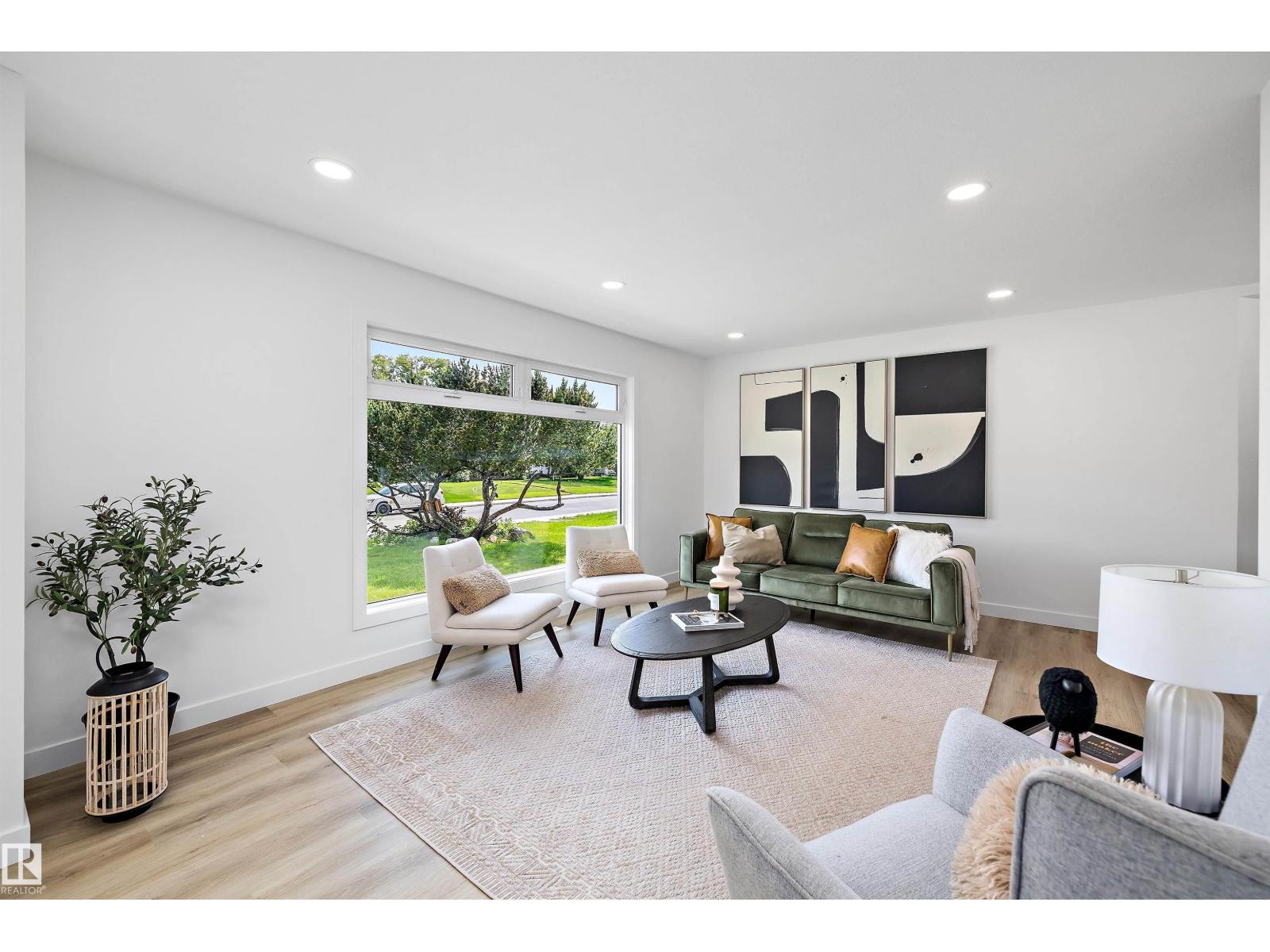 7004 93 AV NW - photo 3