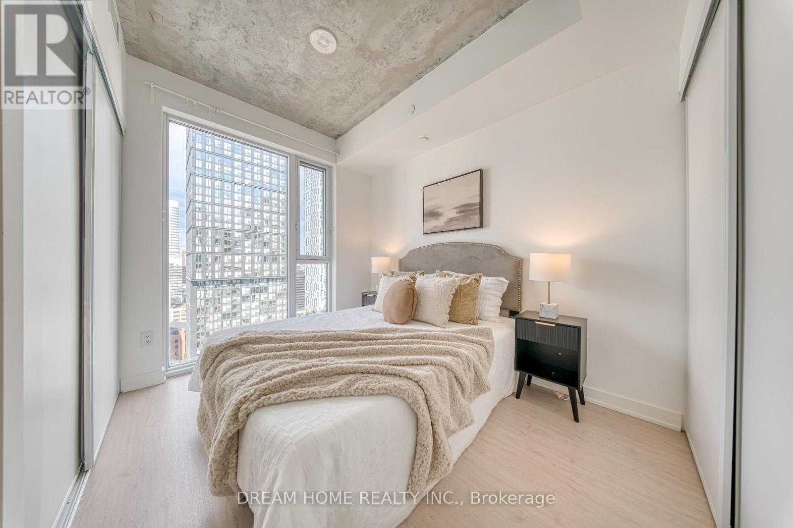 #2204 65 MUTUAL STREET - 17