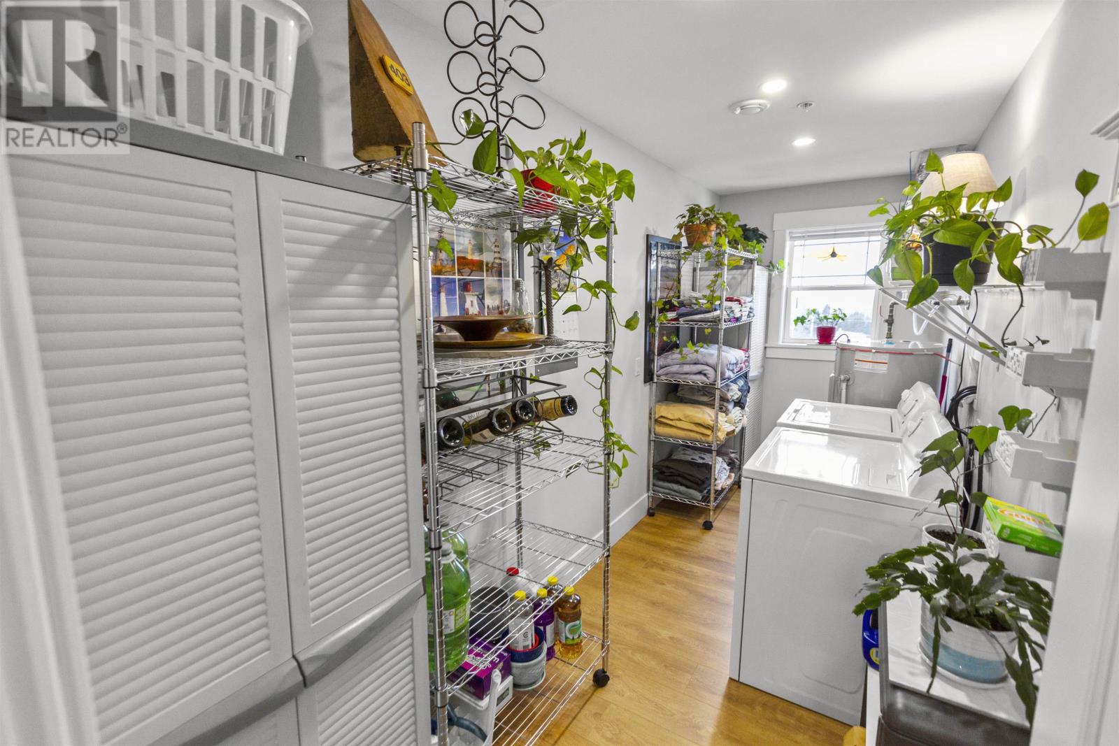 #403 18 Gilbert Drive - 23