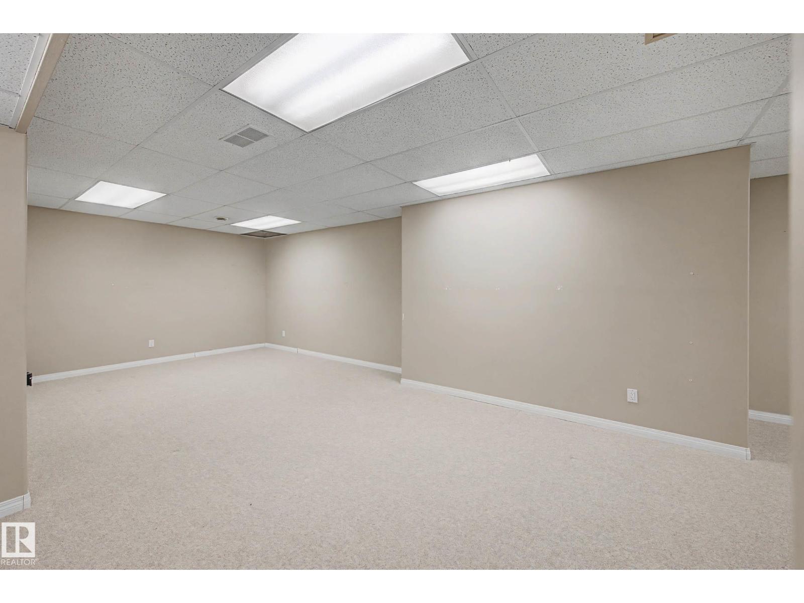 #6 2031 BRENNAN CR NW — photo 31