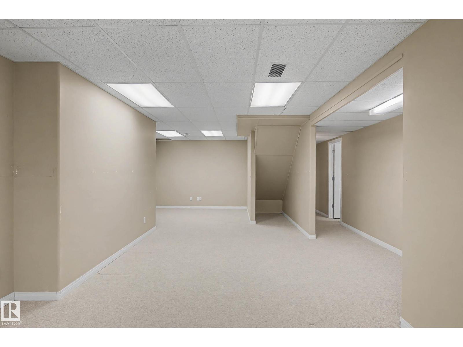 #6 2031 BRENNAN CR NW — photo 33