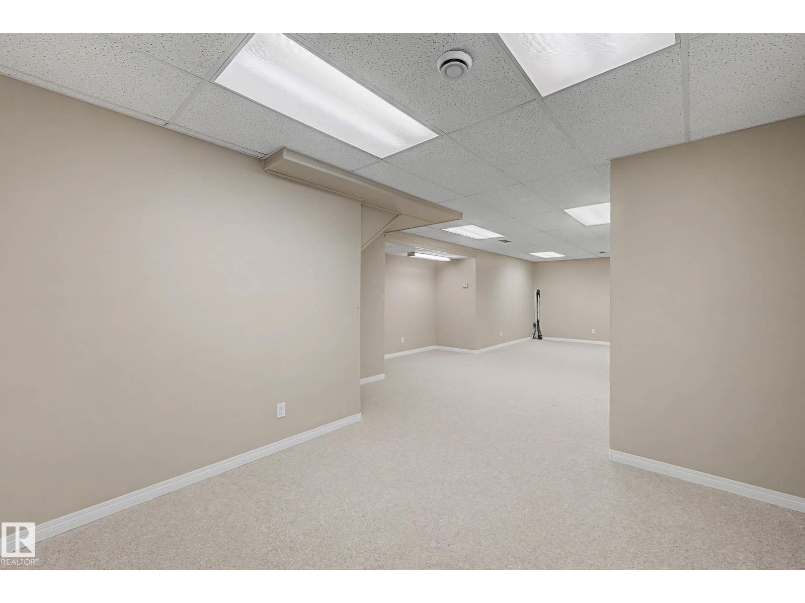 #6 2031 BRENNAN CR NW — photo 35