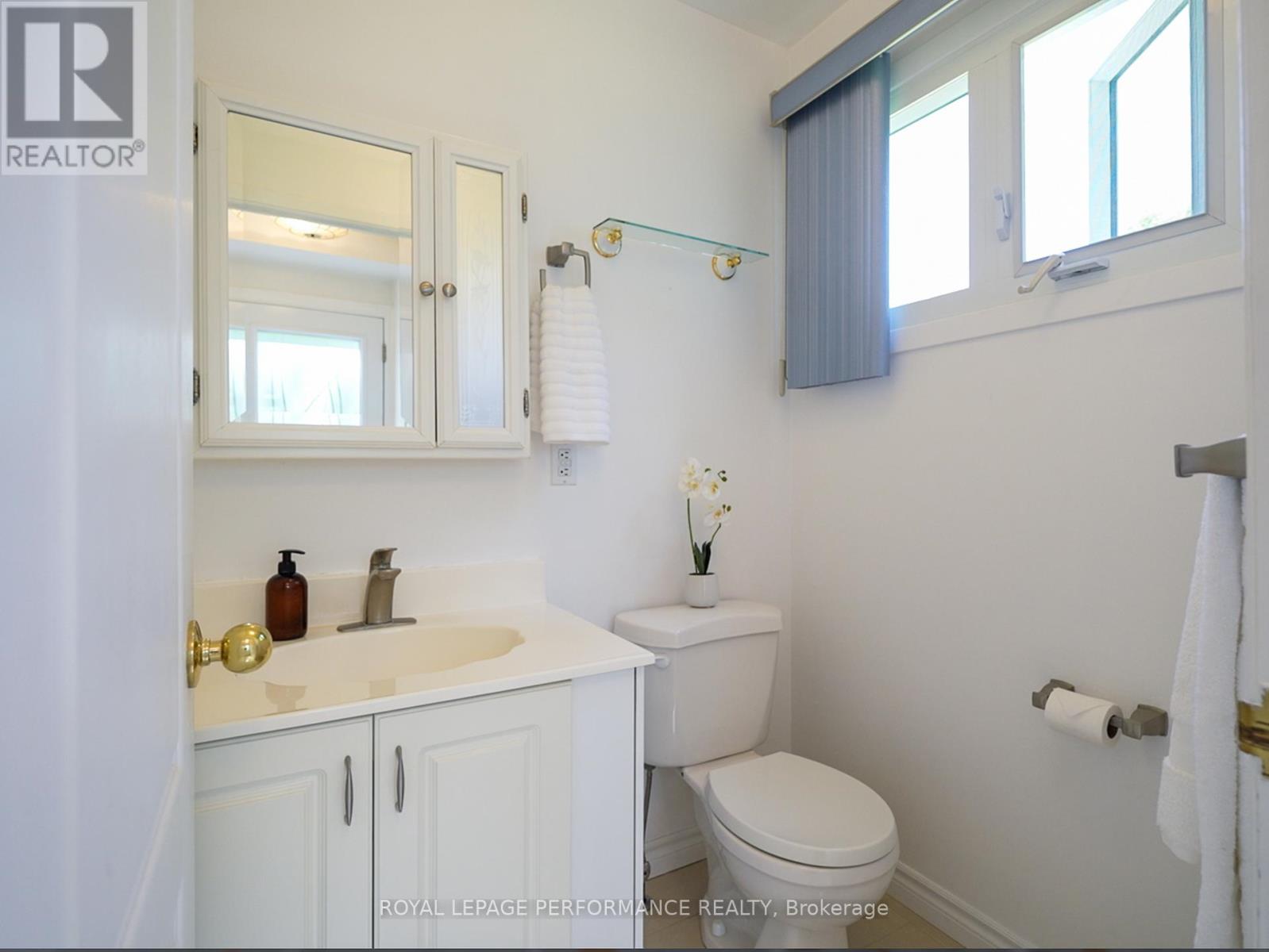 4 Bed, 3 Bath House for Sale in Ottawa – 2365 KEYSTONE COURT, Ottawa – MLS# X13465232 - Image 13