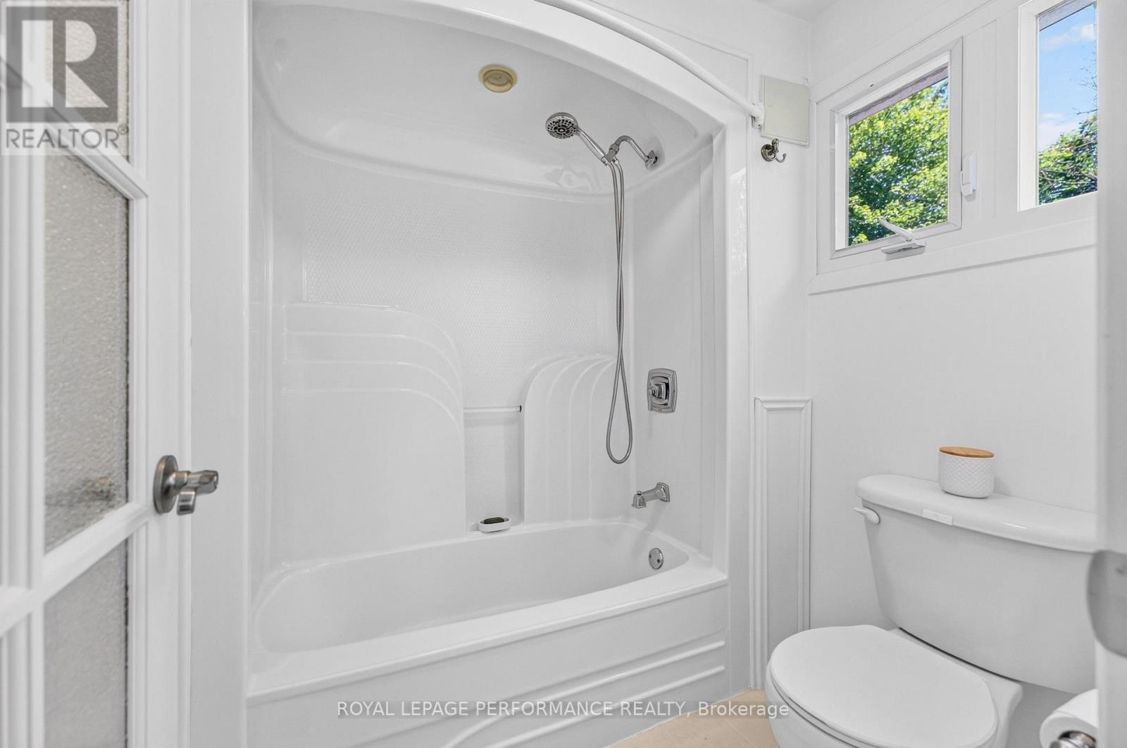 4 Bed, 3 Bath House for Sale in Ottawa – 2365 KEYSTONE COURT, Ottawa – MLS# X13465232 - Image 35