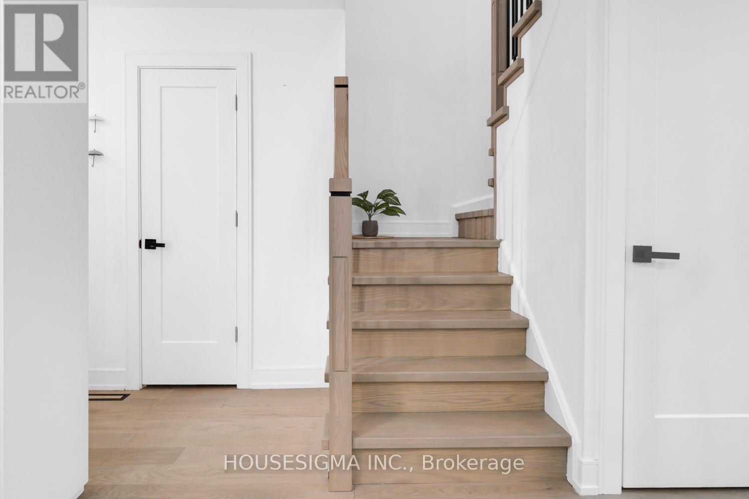 46 VENICE CRESCENT - 12