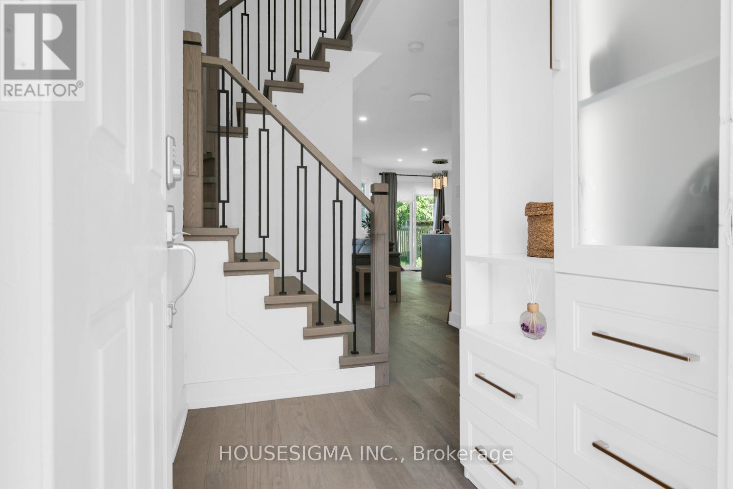 46 VENICE CRESCENT - 10