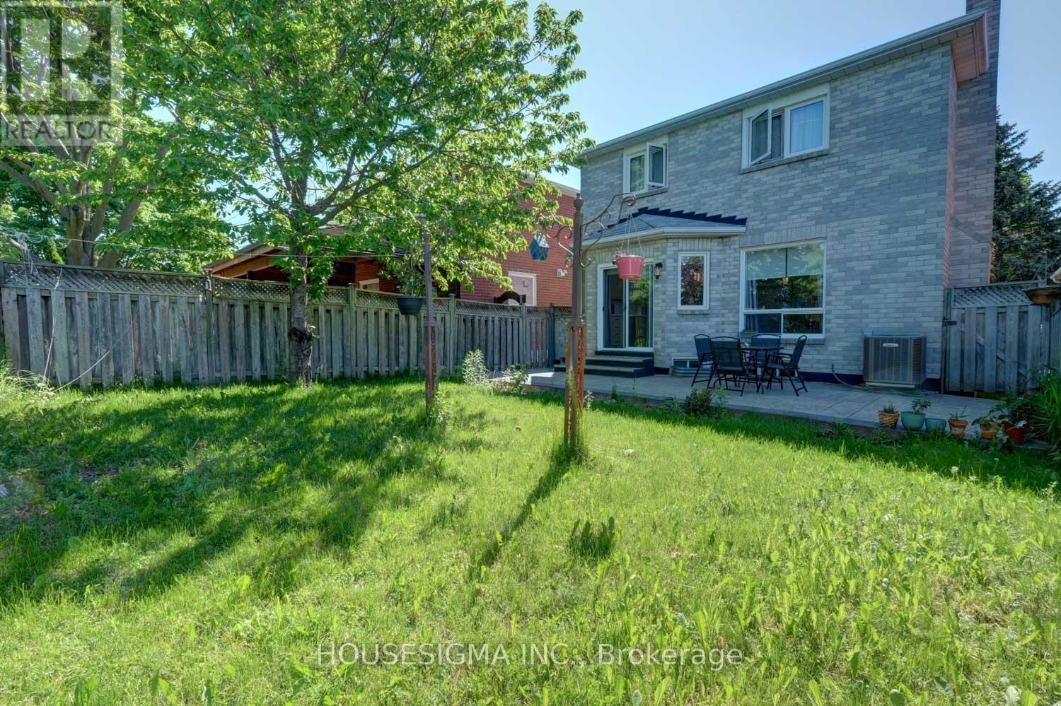 46 VENICE CRESCENT - 44