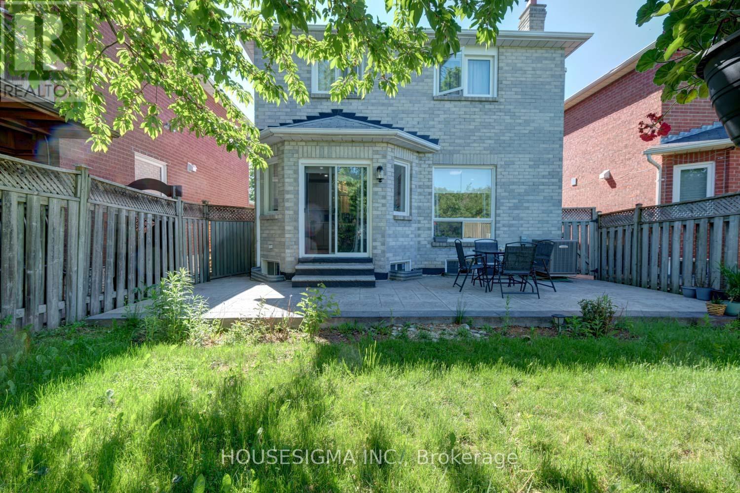 46 VENICE CRESCENT - 43