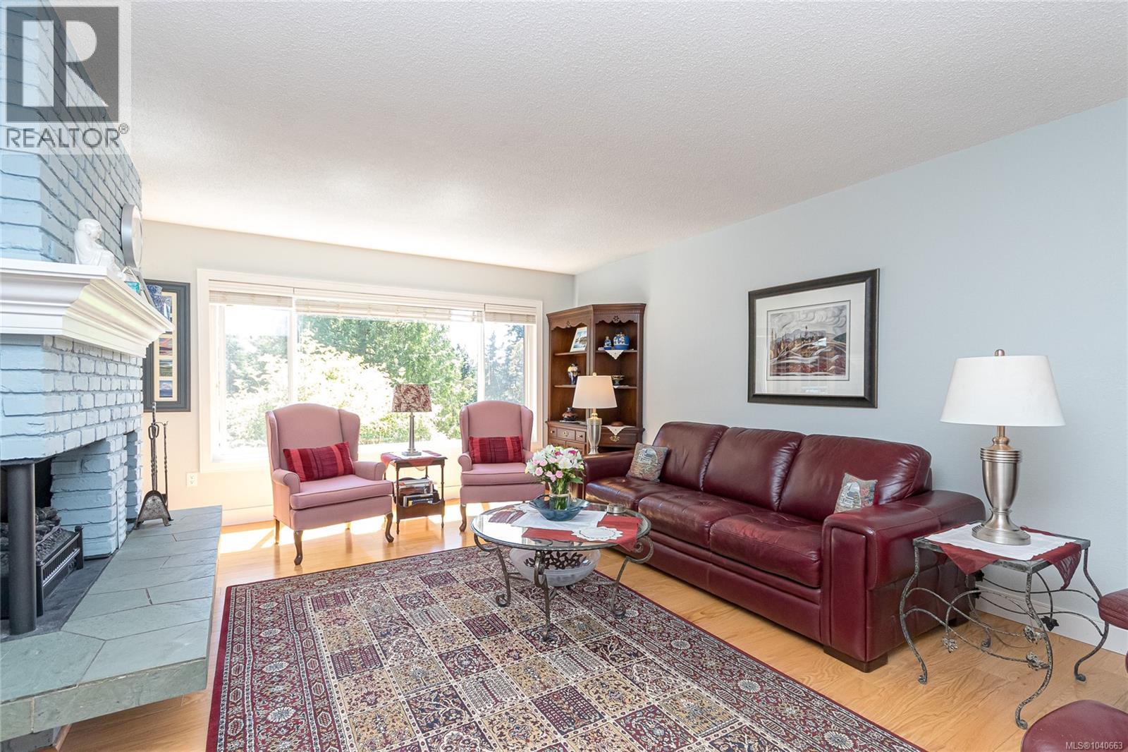 10885 Boas Rd, North Saanich